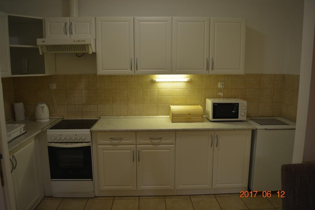 GÓBÉ Apartman Hajduszoboszlo Exterior foto
