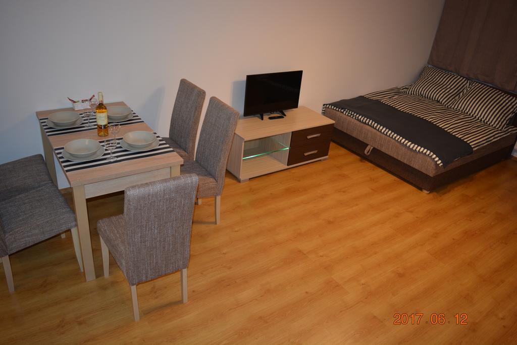GÓBÉ Apartman Hajduszoboszlo Exterior foto