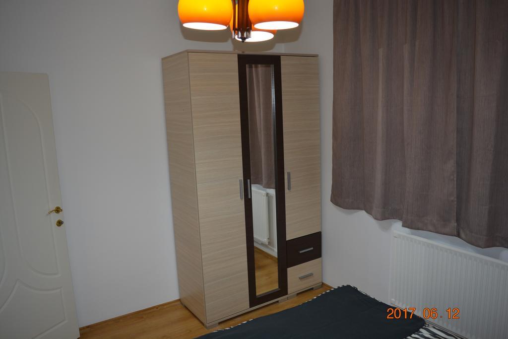 GÓBÉ Apartman Hajduszoboszlo Exterior foto